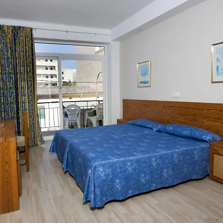 Planet Blue Hotel 3*